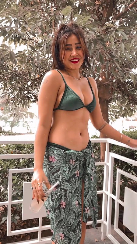 Sofia Ansari Most Demanded Latest Exclusive First Time after Shower