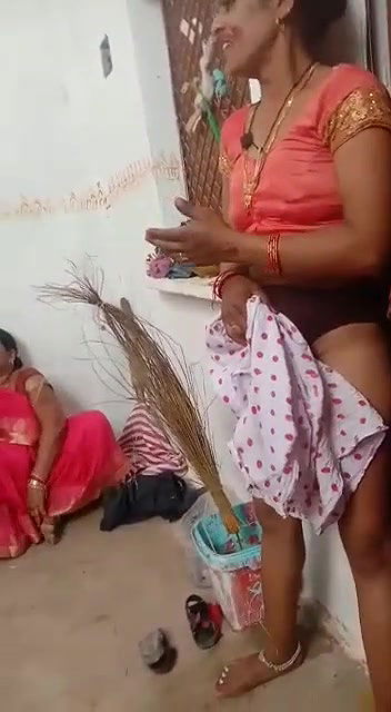 Gethering of bhabhis on marriage,having fun at night