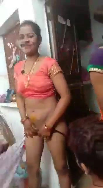 Gethering of bhabhis on marriage,having fun at night