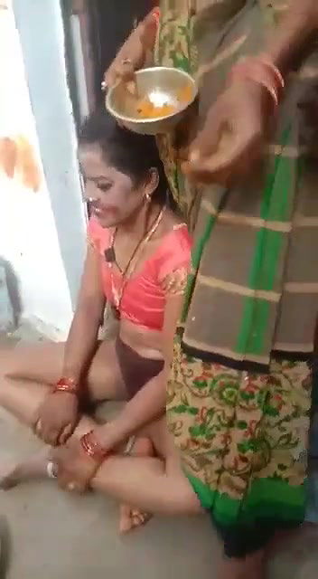 Gethering of bhabhis on marriage,having fun at night