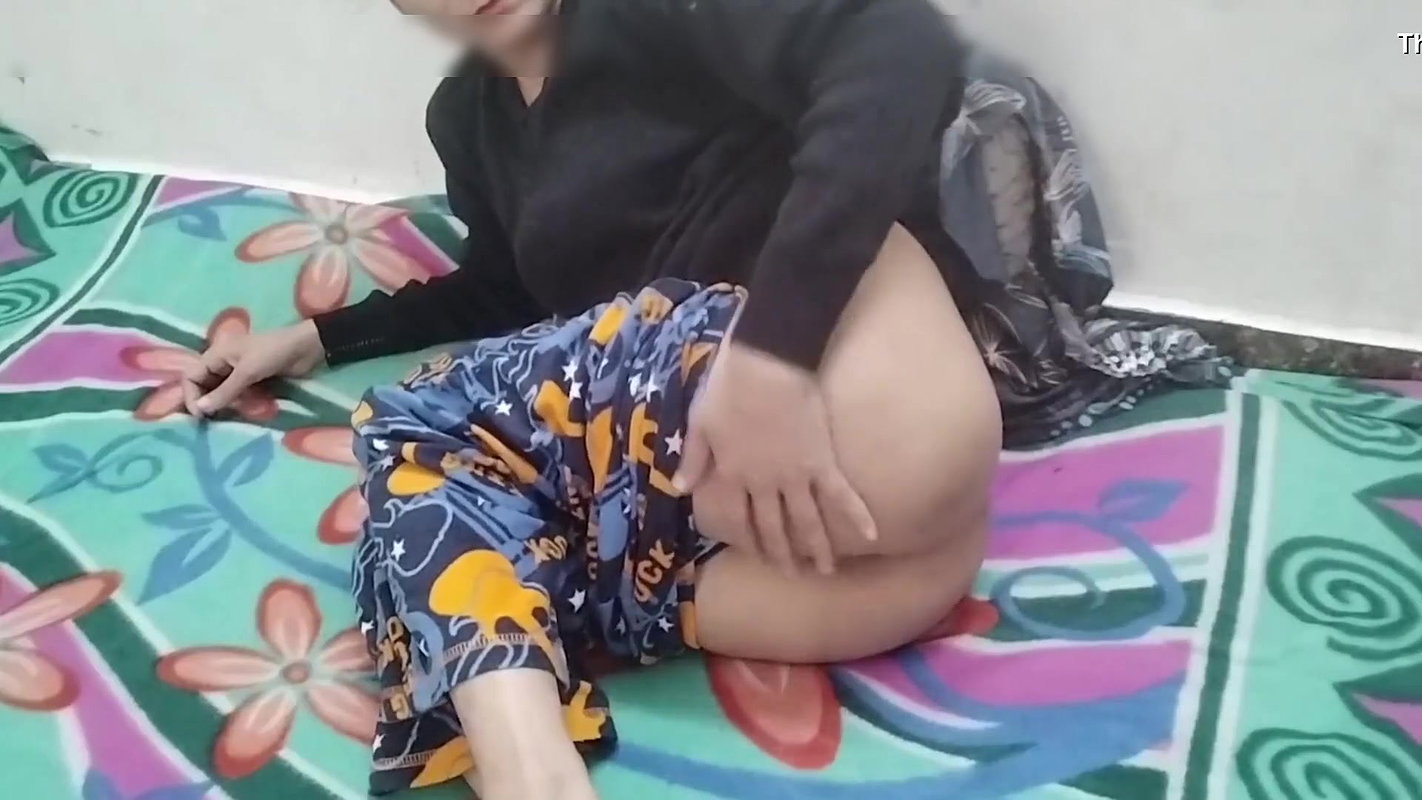 Muslim girlfriend ko call kar ke ghar pe bulaya