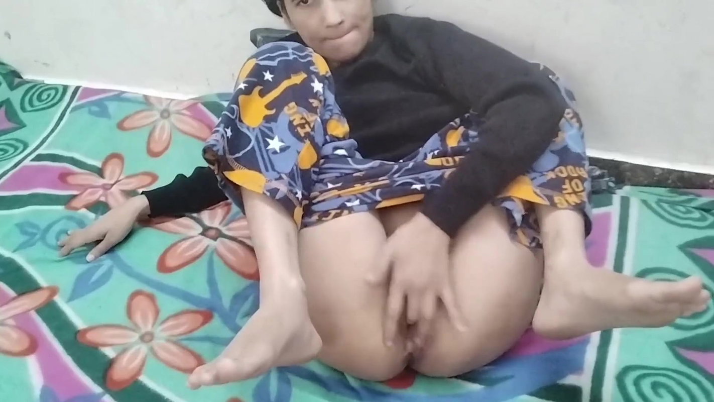 Muslim girlfriend ko call kar ke ghar pe bulaya