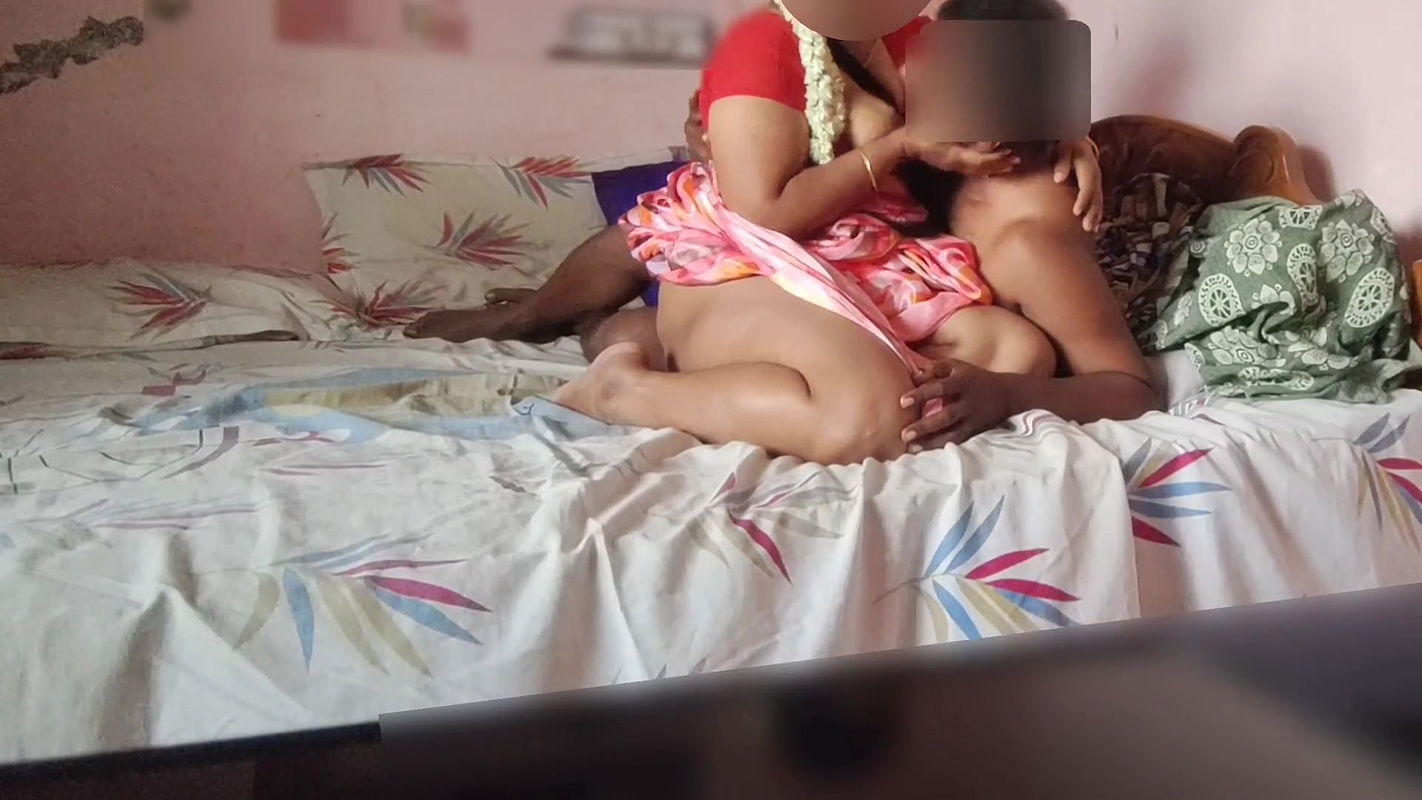 Indian Housewife Sreejaa in blouse and saree Doggie style pussy creampie