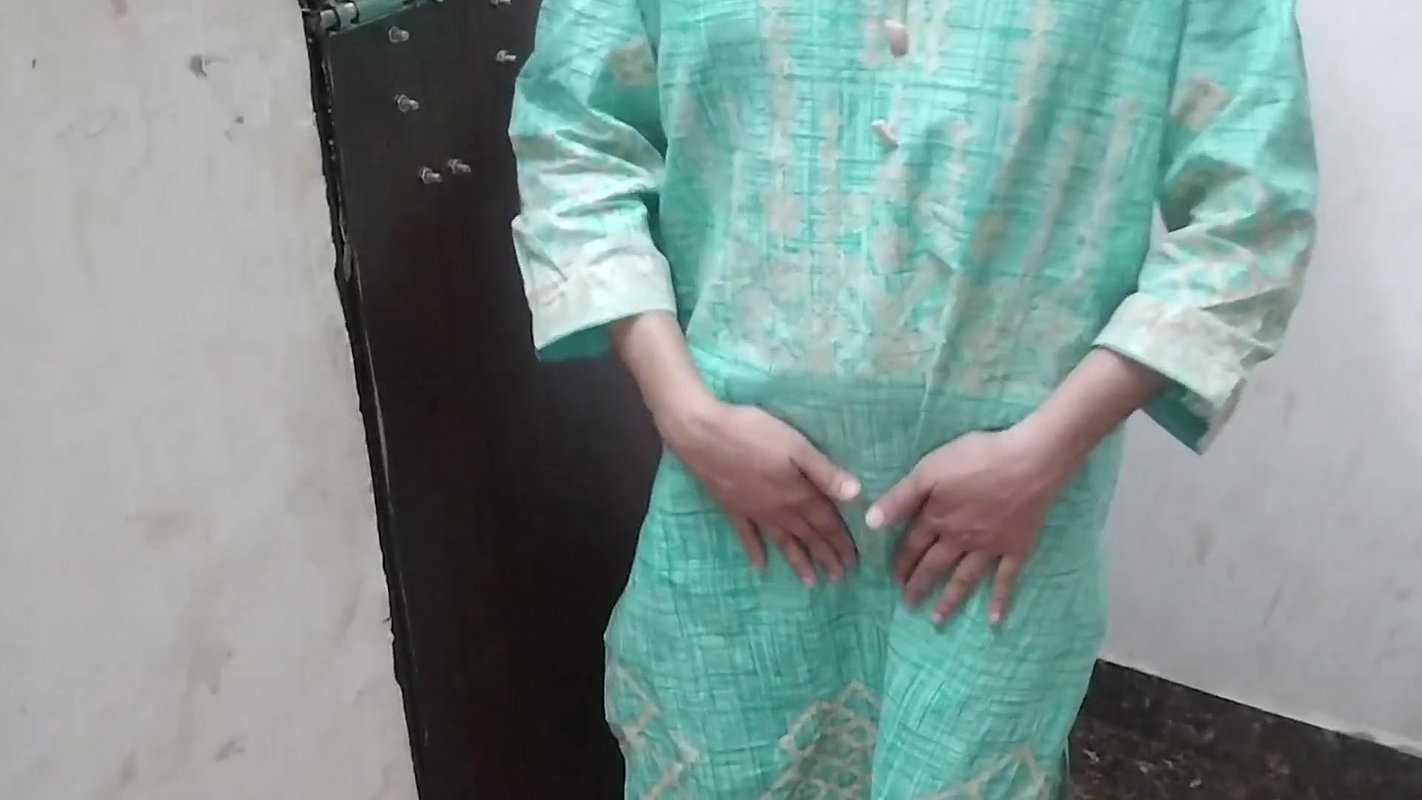 Hot girl ko paise dekar jabar dasti pela