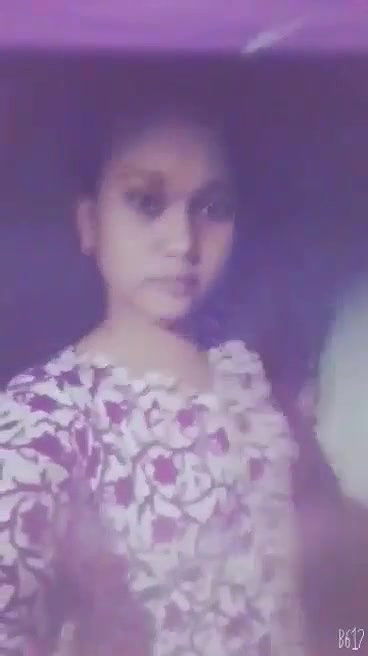 Desi Girl Showing Boobs