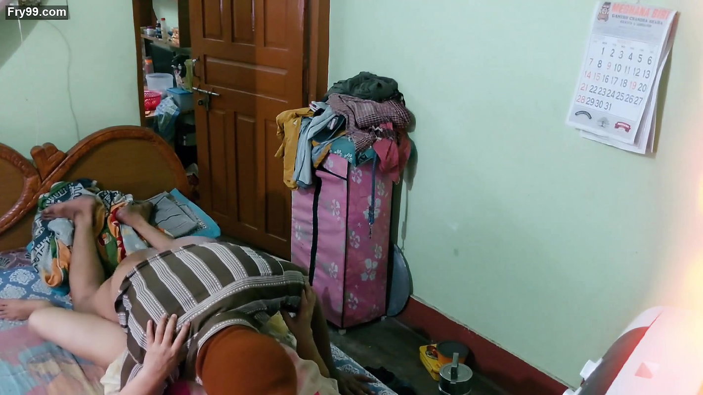 Widow daughter-in-law was fucked by father-in-law