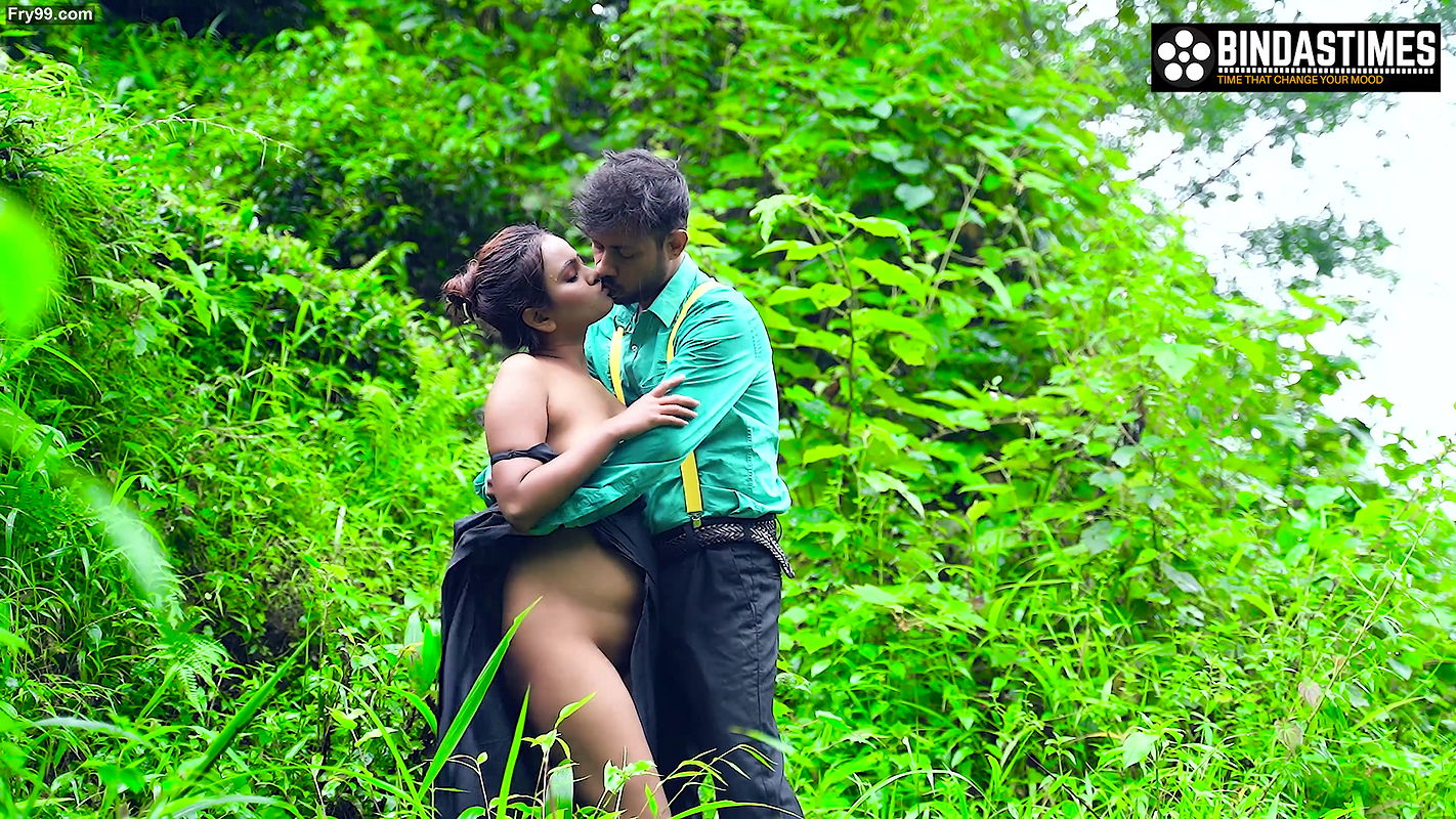 Desi Indian Couple Fucks everywhere outdoor in the Mountains ( Full Movie )