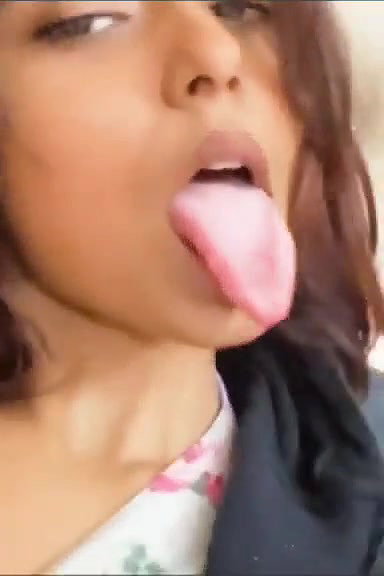 Sexy Horny Girl Fingering With Moaning