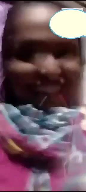 Bd Girl Showing Boobs
