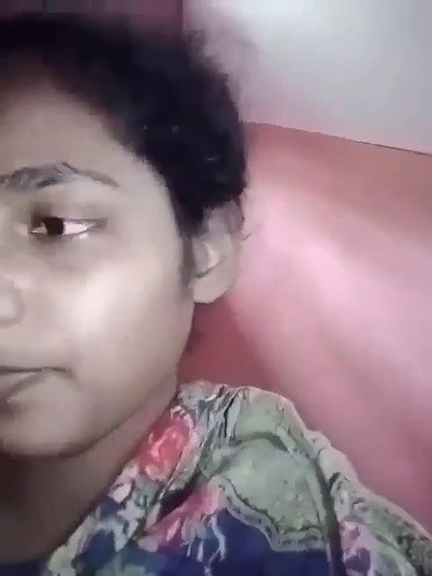 Desi Girl Showing Pussy For lOver