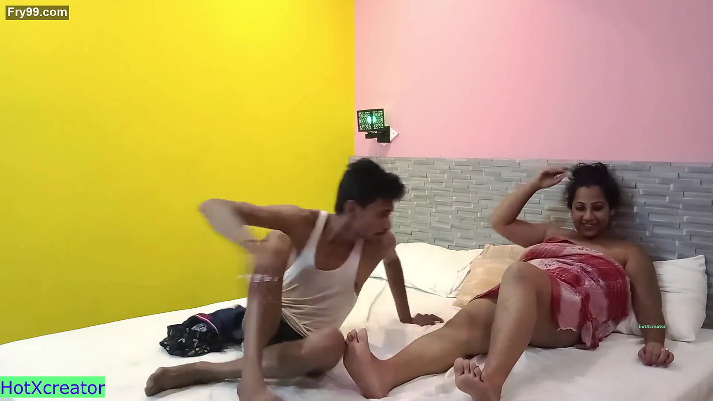 Indian sexy bhabhi hot romance and hardsex ! Latest Hindi hot sex