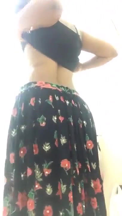 Mallu beautiful girl showing her nude