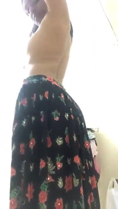 Mallu beautiful girl showing her nude