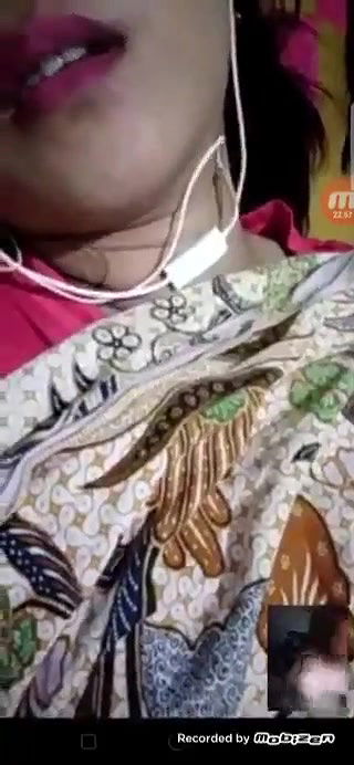 Desi sexy wife fing her pussy