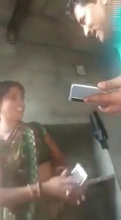 Desi village aunty fucking with nbir and her Daughter make video