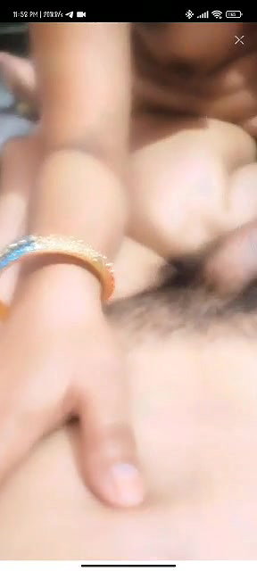 Bhabhis Gives blowjob