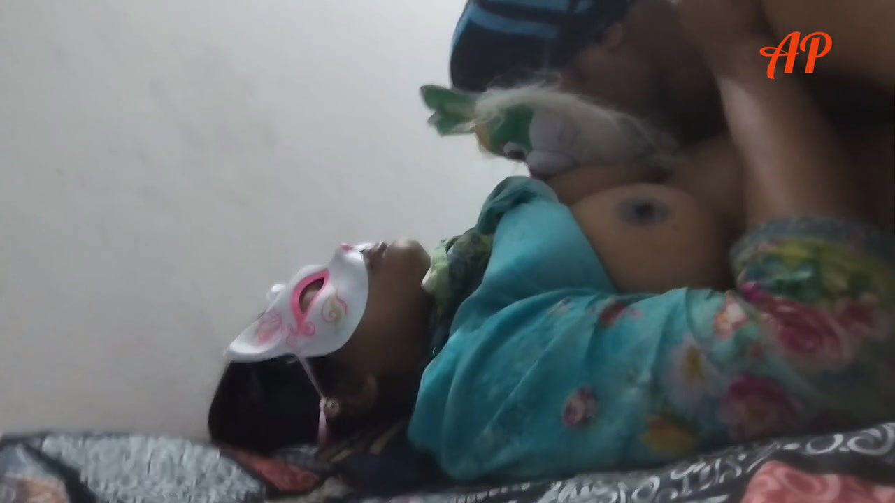 Instagram Influencer AMESHA Bra Removing and HONEY on Boobs and Ass Show