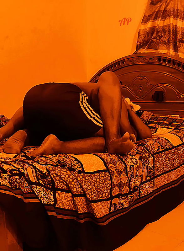 Horny Girlfriend Giving Deep Blowjob And Kissing