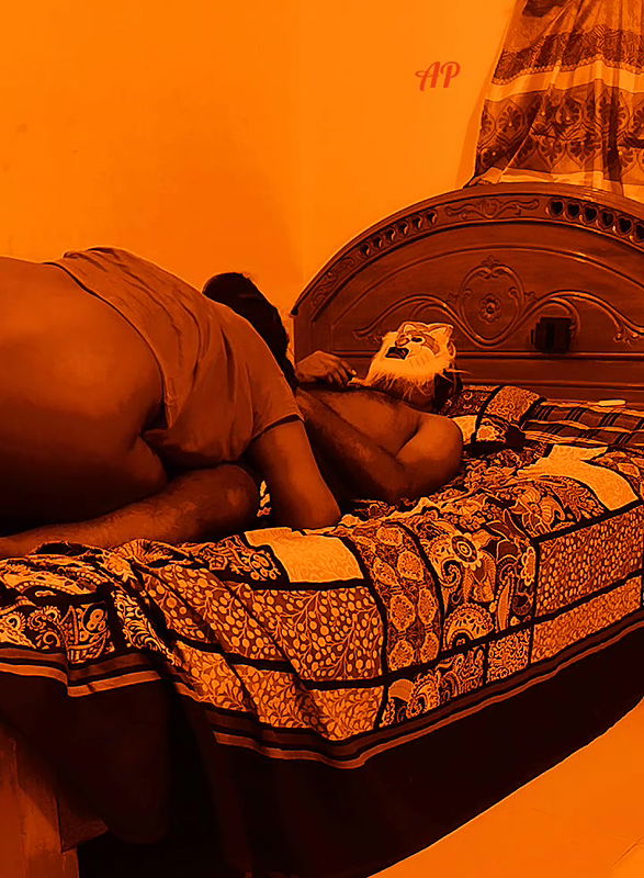 Horny Girlfriend Giving Deep Blowjob And Kissing