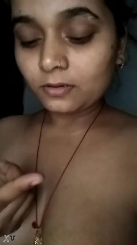 Cute Indian girl Shows her Milky Boobs