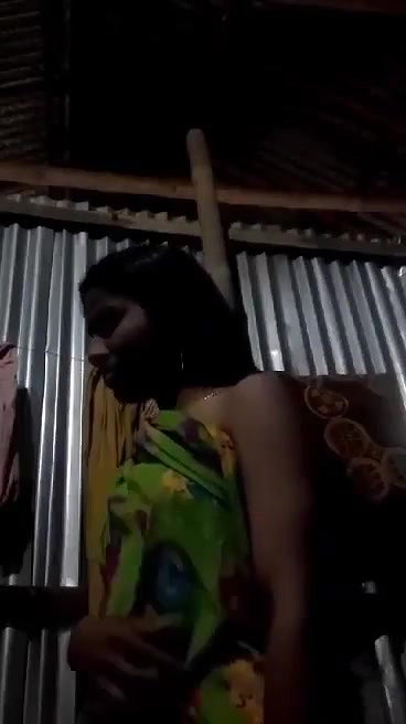 Village Girl changing And Showing