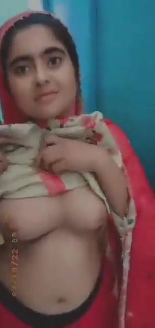 Shy paki Girl Shows her Boobs
