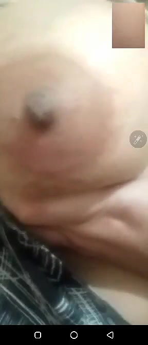 Desi Aunty showing Boobs and Pussy on Video Call
