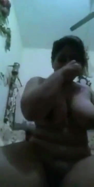 Pk sexy bhabi really big boobs