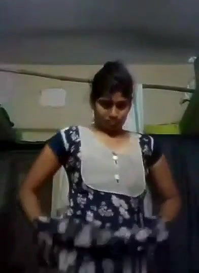 Big Booby Indian Gf Nude clip