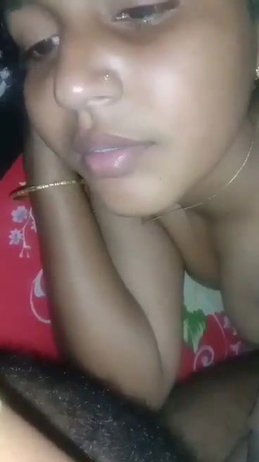 Cute Bhabi Sucking