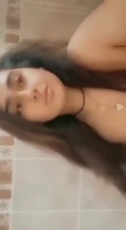 Beautiful Paki Girl Showing Her Bigboobs