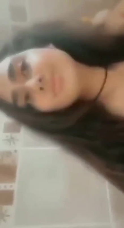 Beautiful Paki Girl Showing Her Bigboobs