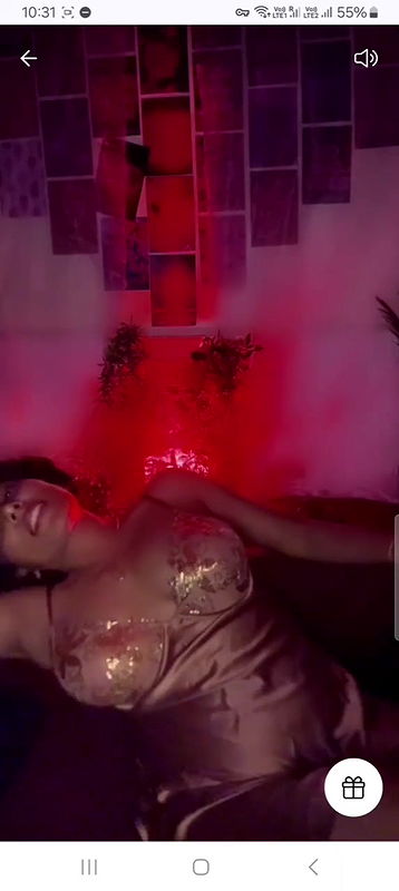 Desi cute model show boobs