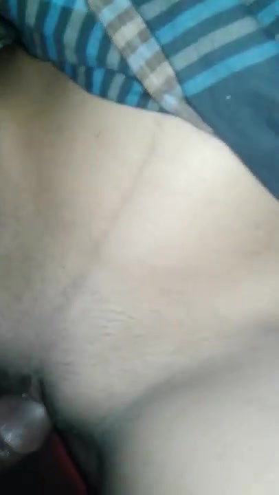 Her shaved pussy fucking