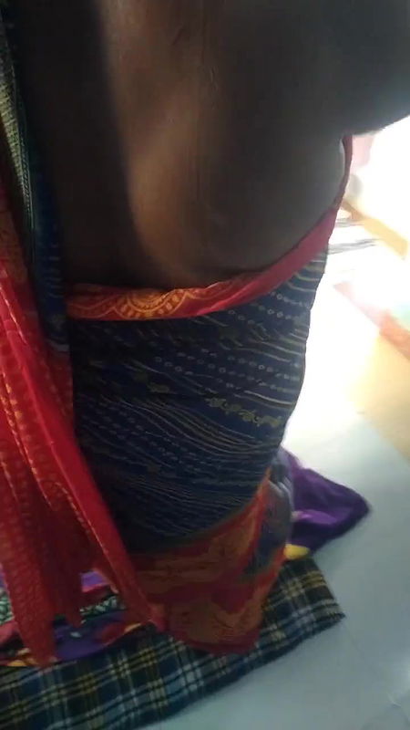Dress Washing Saree Wearing Hot Talking Tamil Aunty