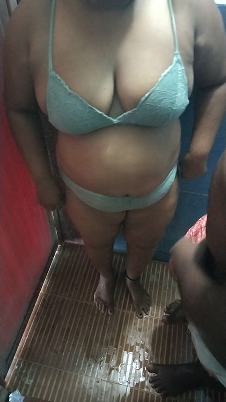 Sperm Swallow at Bathroom. She Drinks Sperm