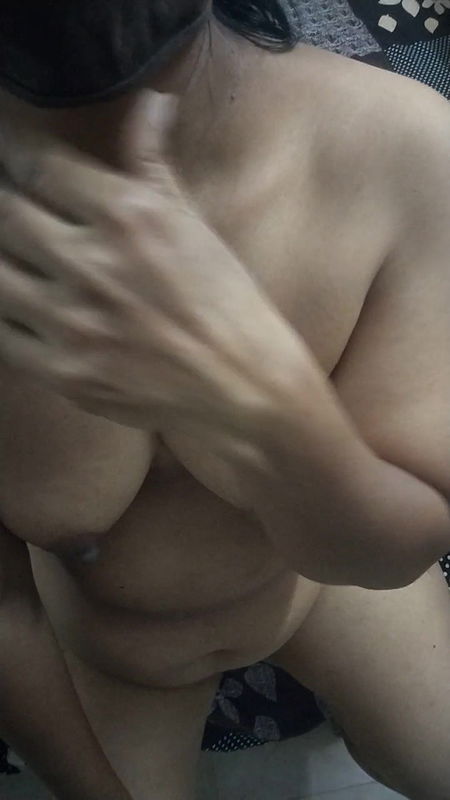 Tamil Stepmom and Stepson Hot Pussy Finguring