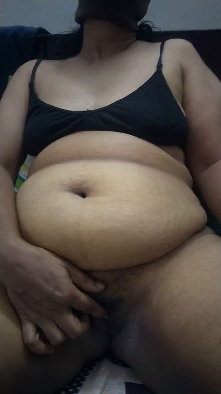 Tamil Stepmom and Stepson Hot Pussy Finguring