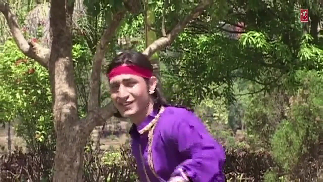 Very hot – Busty young Nidhi Dholakiya boob kiss, wild bouncing boobs hot cleavage