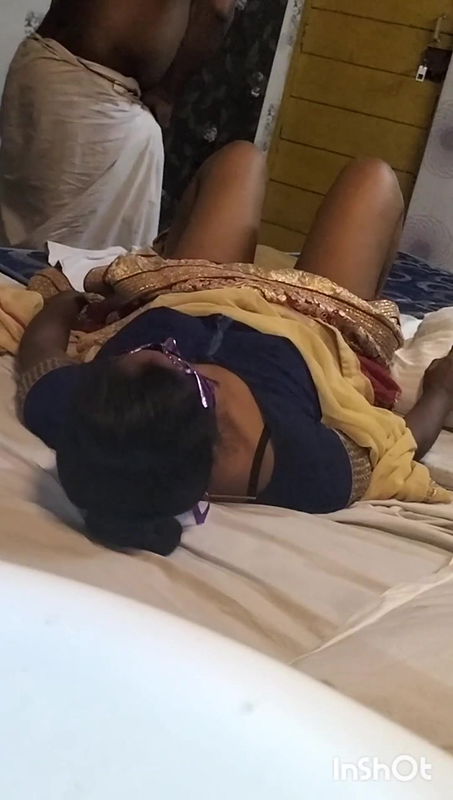 Indian Girl Hot Sex with Customer at Lodge