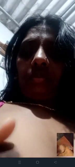 Mature bhabhi showing