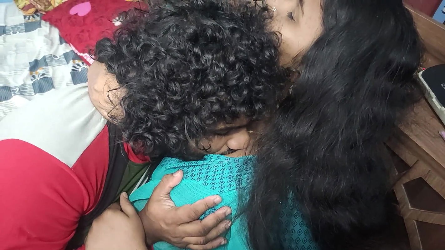 Hot Wife Hard Fuck in Bedroom Saree