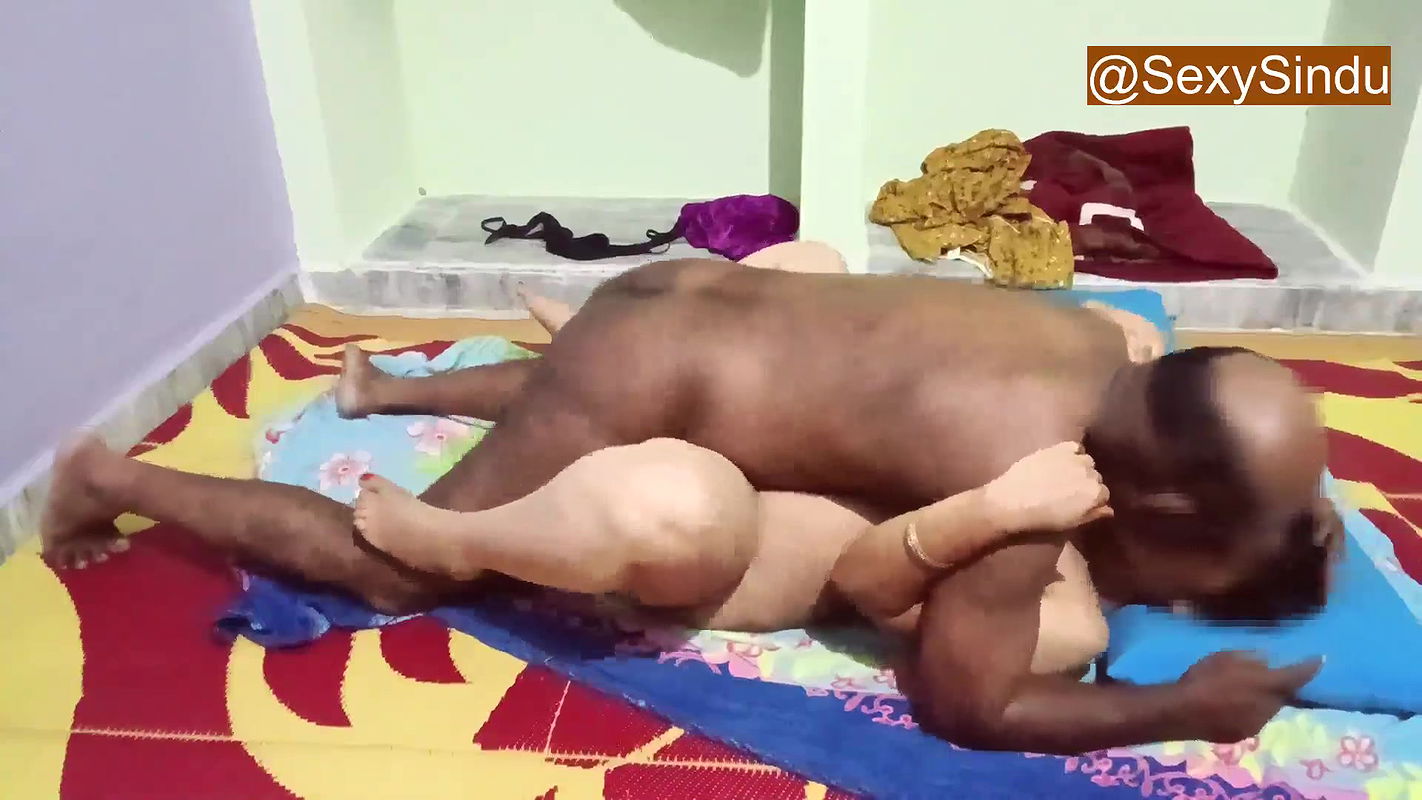 Desi Naughty Husband Fuck Hot Bhabhi in Front of Camera