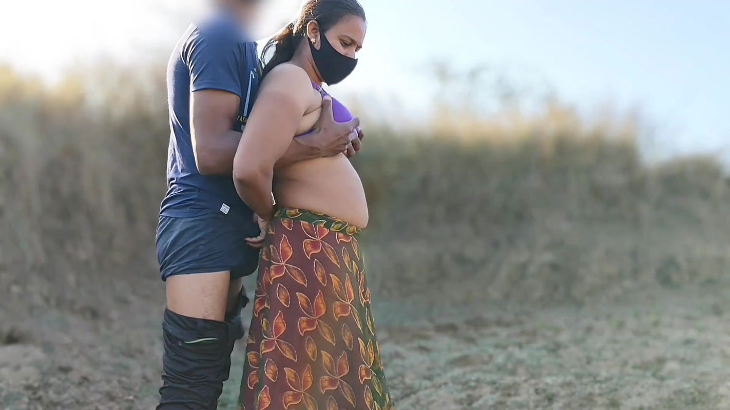 Caught Stepsister Fucking in Outdoor with Her BF and She Help to Cum Her Stepbrother