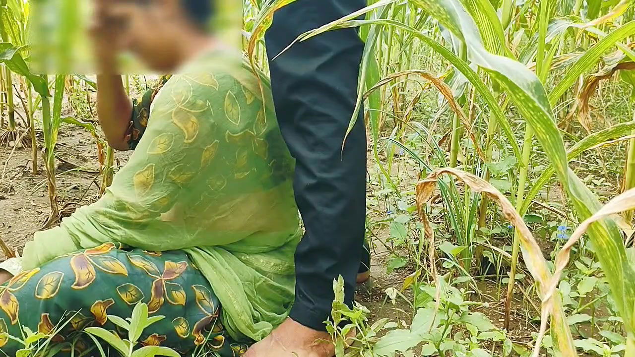 Desi Indian Sister-in-law Liked Jiju’s Black Thick Cock in the Corn Field and Got Fucked
