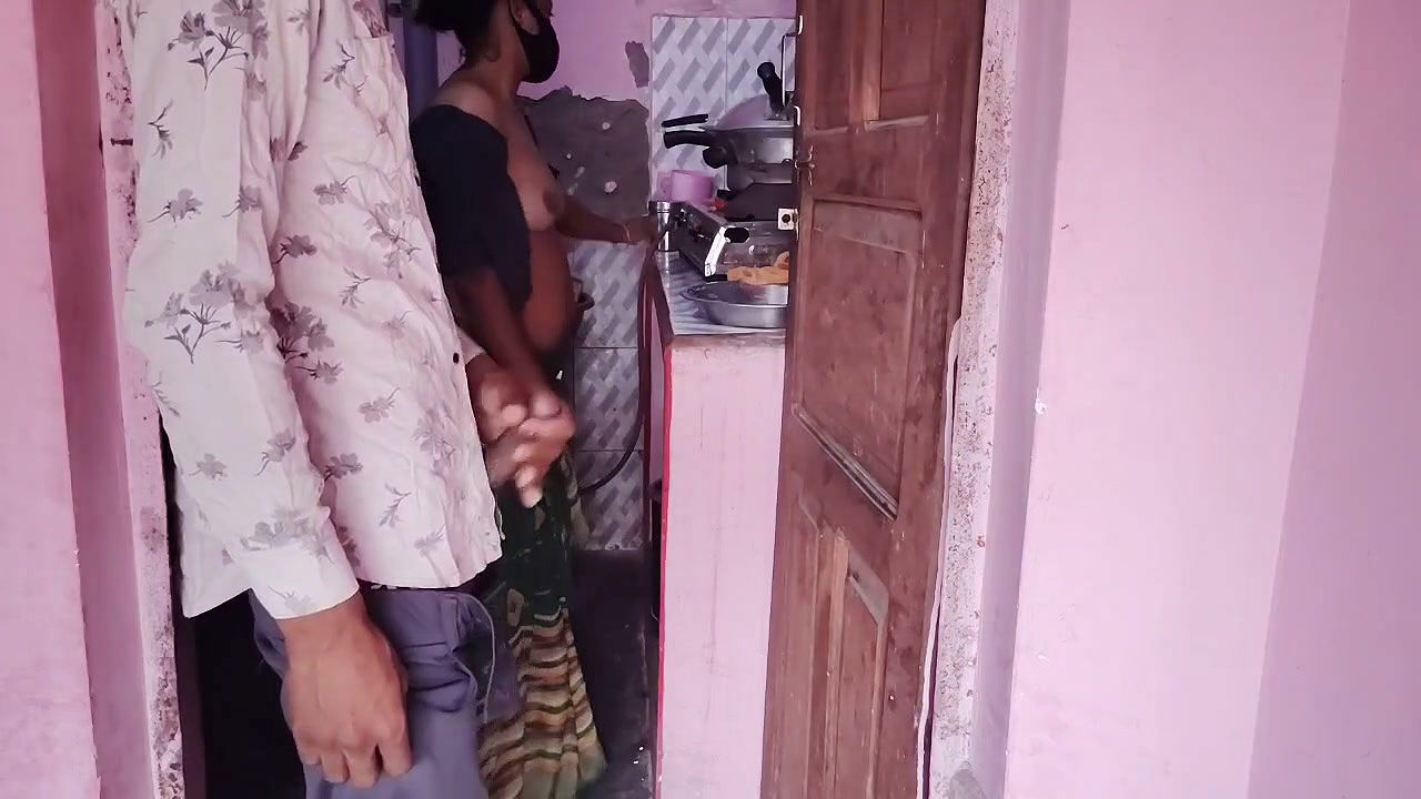 Hurry up, Someone Might Come….bhabhi Was Cooking, the Brother-in-law Had Sex with the Sister-in-law