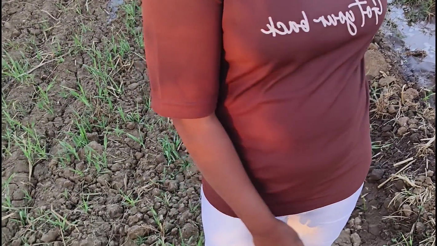 Indian Hot Young Girl Soniya Seduced and Fucked by Landlord When She Was in Trouble Hindi Audio