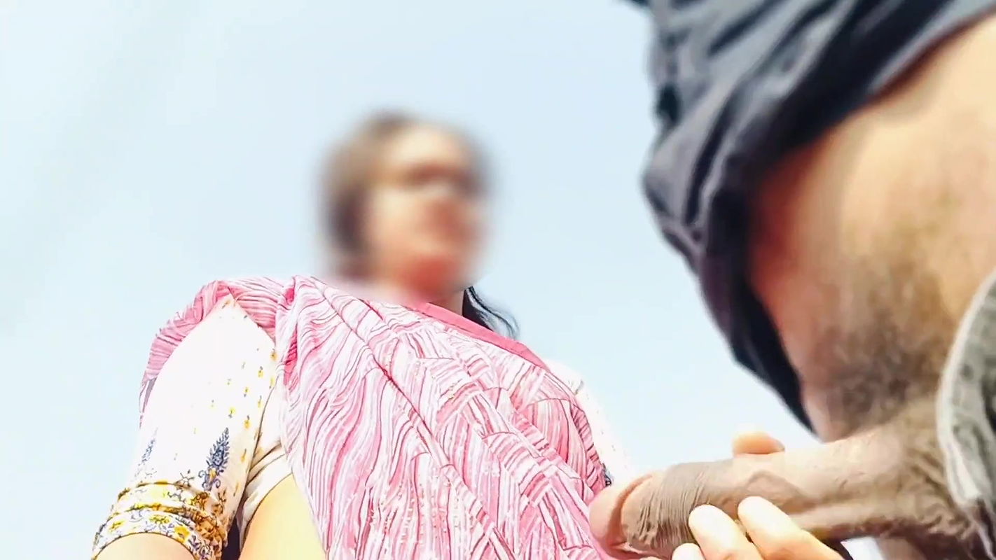 Indian Village Daver Bhabhi XXX Video, Village Beautiful Bhabhi Fucked in Jungle Outdoor Hindi XXX Video, Hindi Audio