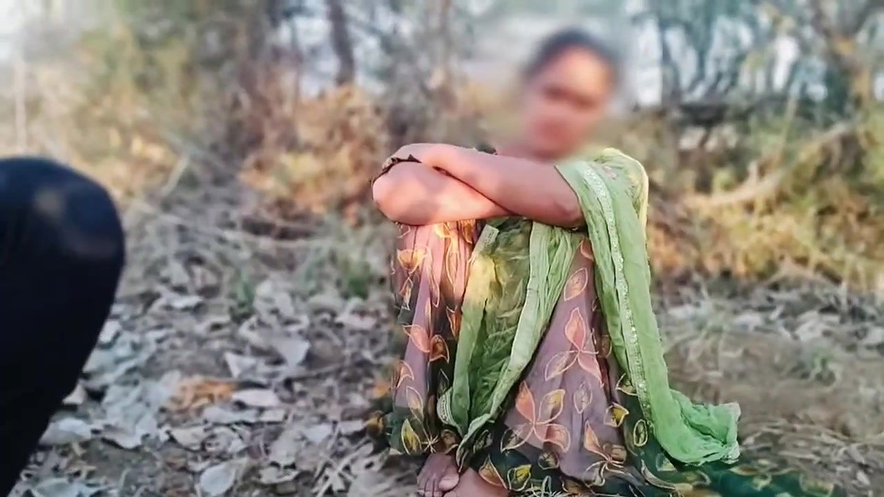 Indian Village Stepsister Sex in Jungle, Stepsister Fucked by Stepbrother, She Wants to Get Pregnant, Hindi Sexx Video
