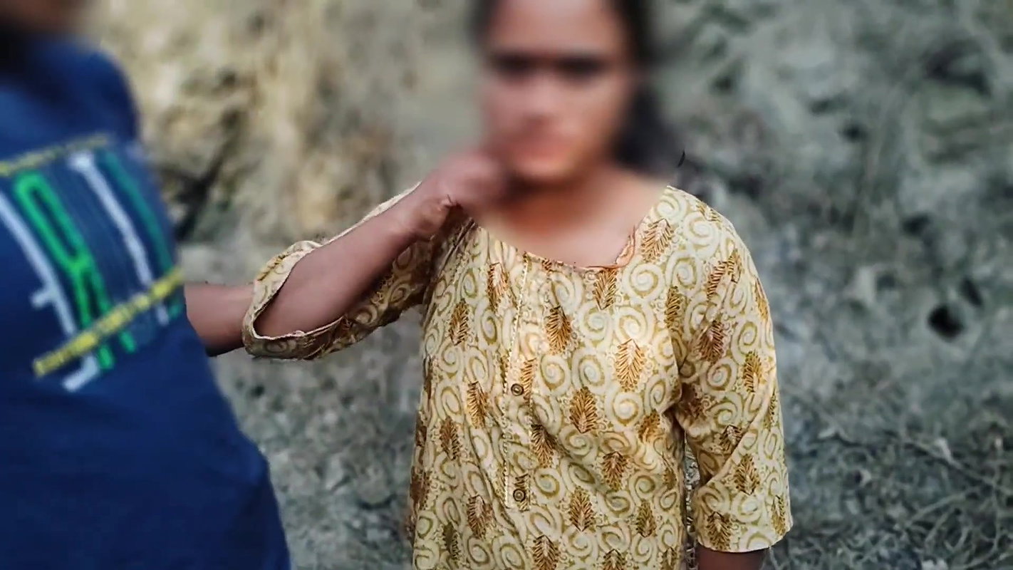 Inocent Bhatiji Ki Jungle Me Chudai, Stepdad Fuck Her Stepdaughter, Stepdaughter’s Tight Pussy Frist Time Sex Video